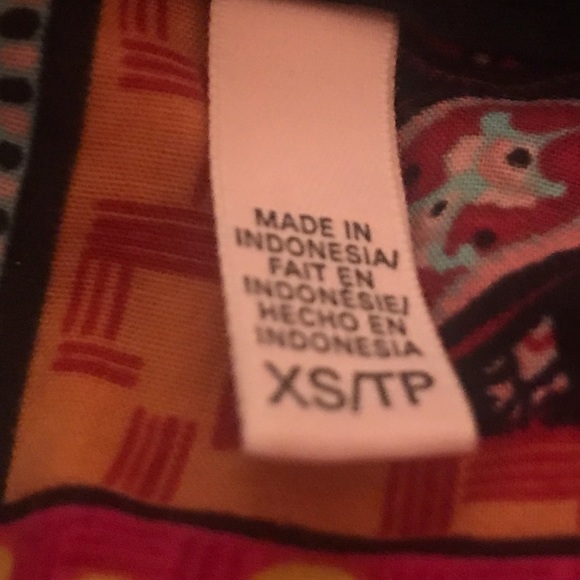 Victoria secret pajamas worn once very cute.  They were a limited edition - Picture 5 of 5